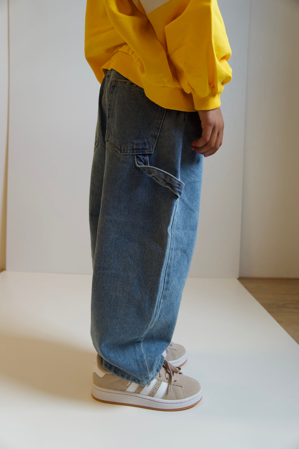 Curved Denim Jeans