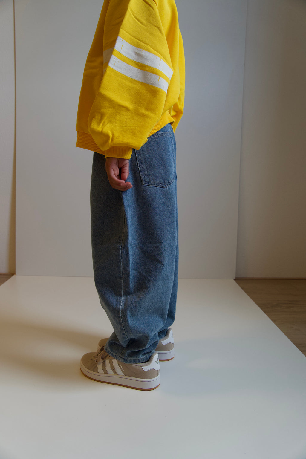 Curved Denim Jeans