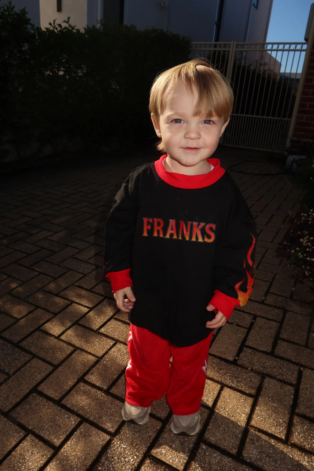 Flaming Franks – Black